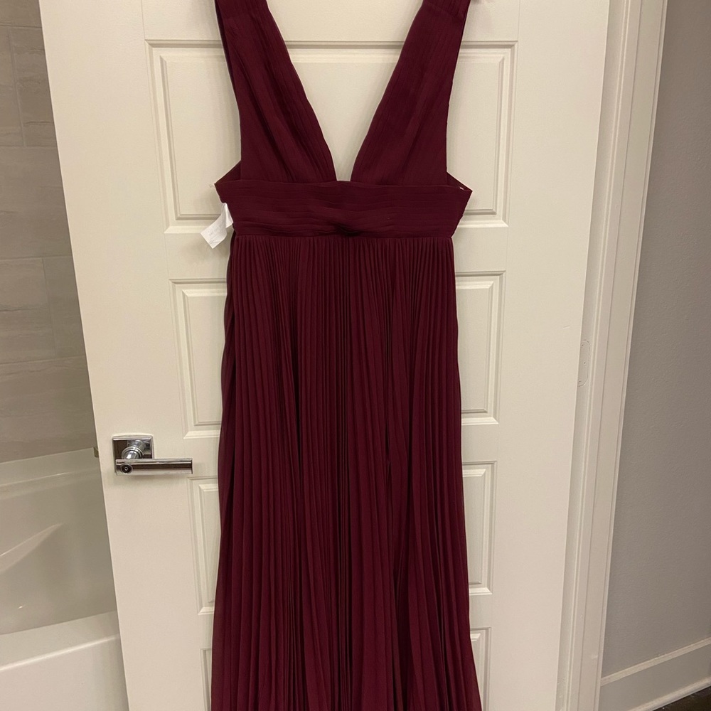 Fame & Partners Gown